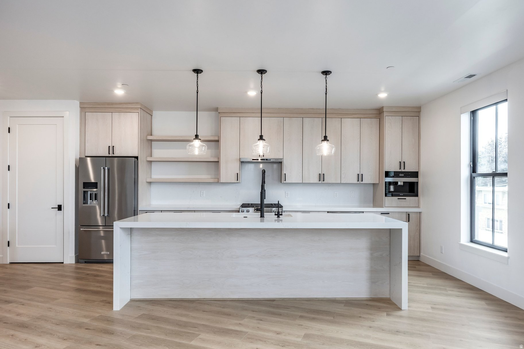 APOLLO SQUARE - Residential