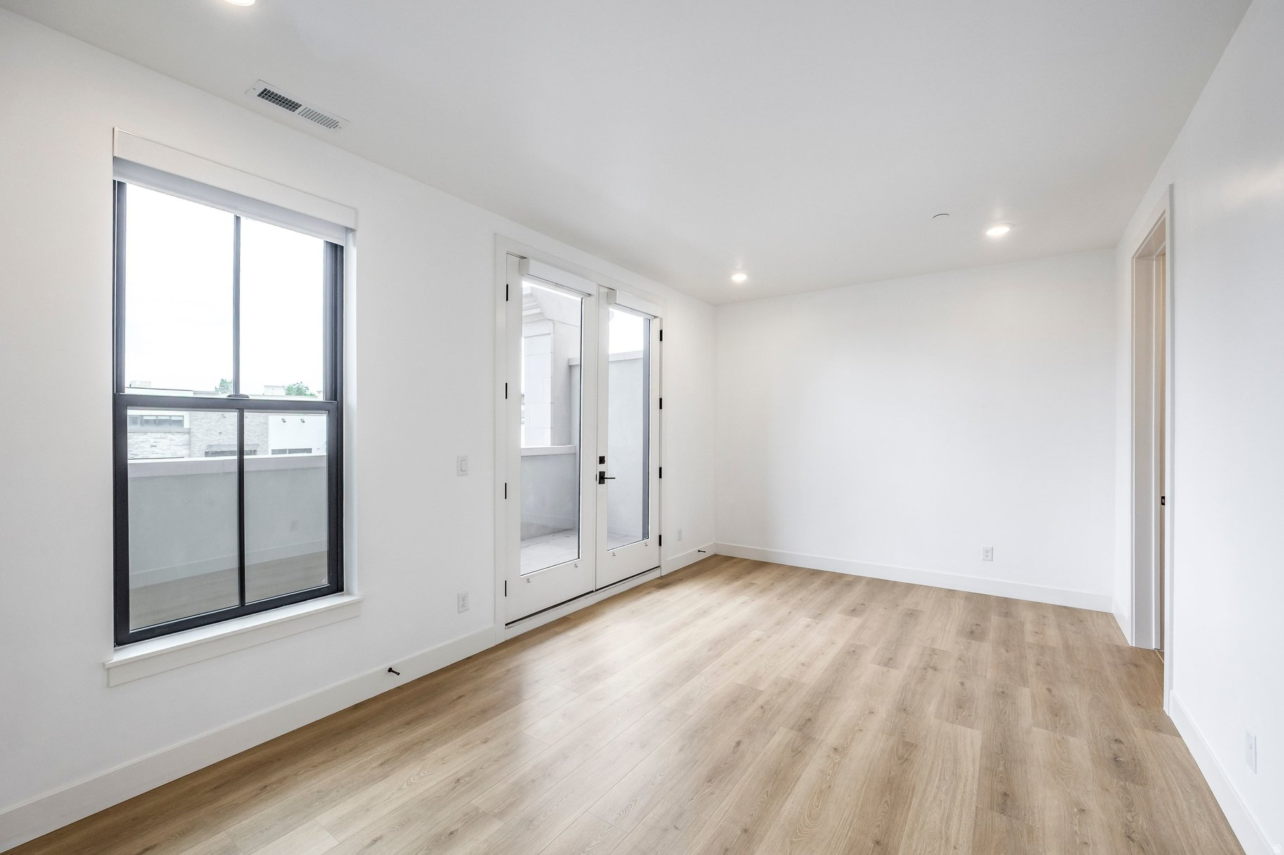 APOLLO SQUARE - Residential