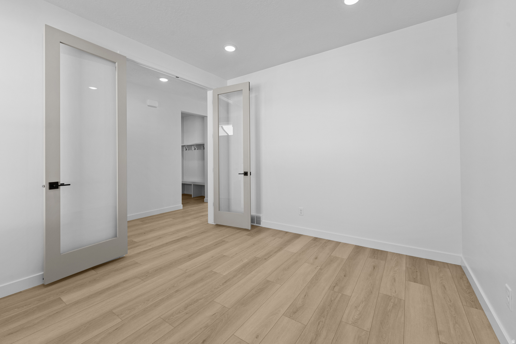 EASTRIDGE PARK - Residential