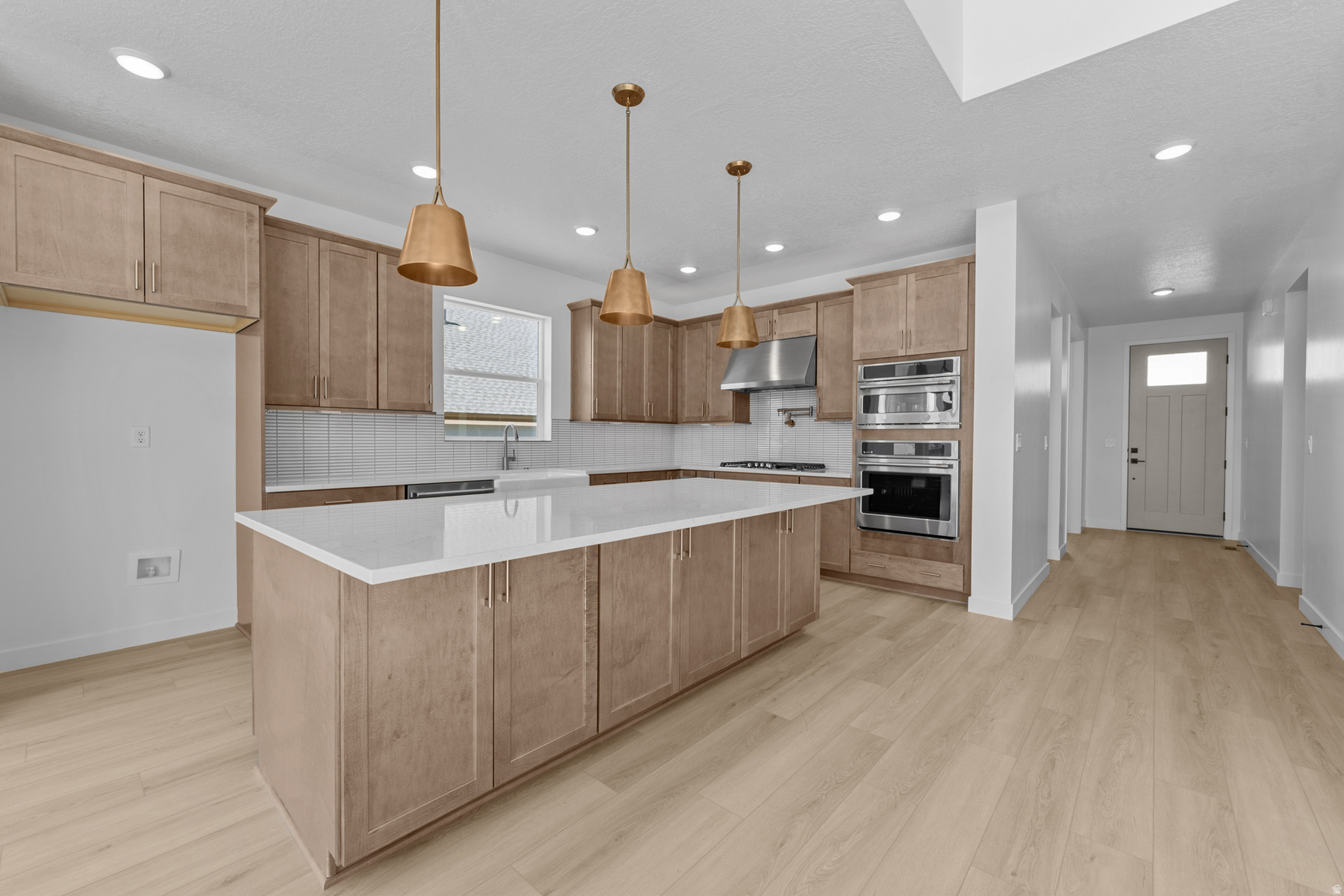EASTRIDGE PARK - Residential