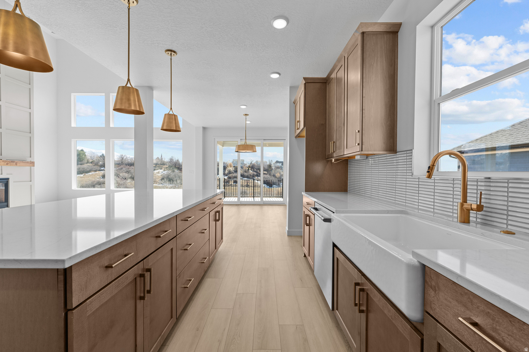 EASTRIDGE PARK - Residential