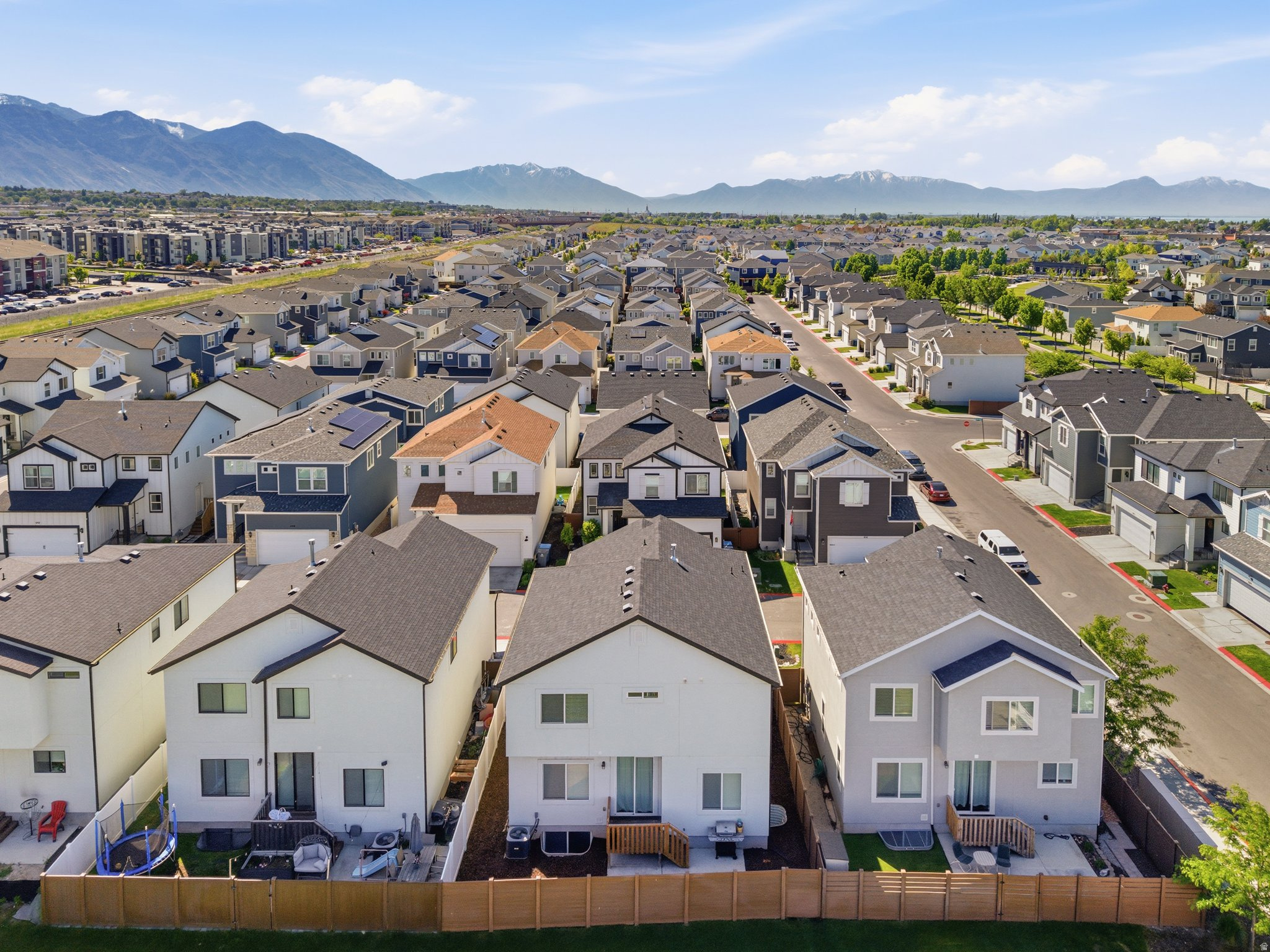 WINDSOR - Residential