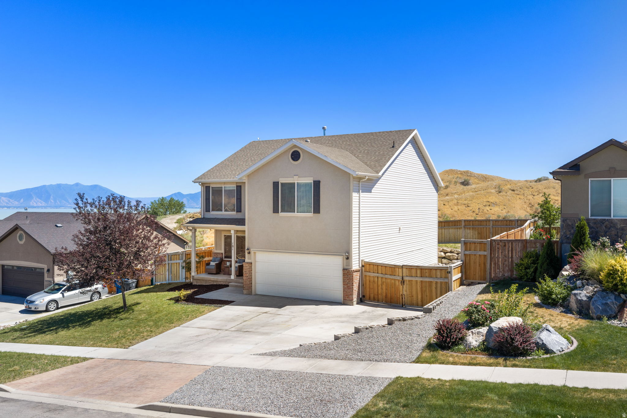 THE VILLAGES OF HAWKS LANDING - Residential