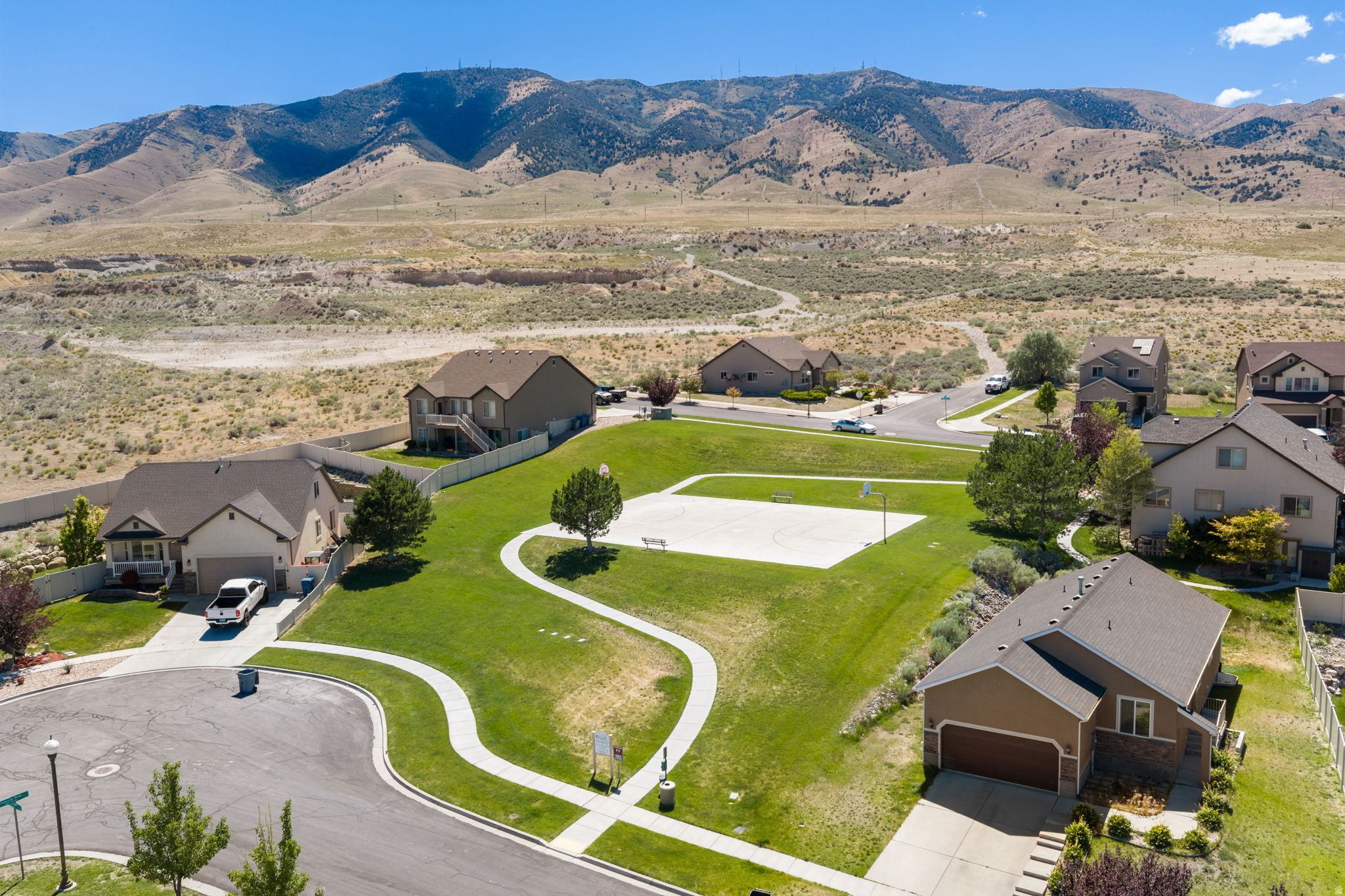 THE VILLAGES OF HAWKS LANDING - Residential