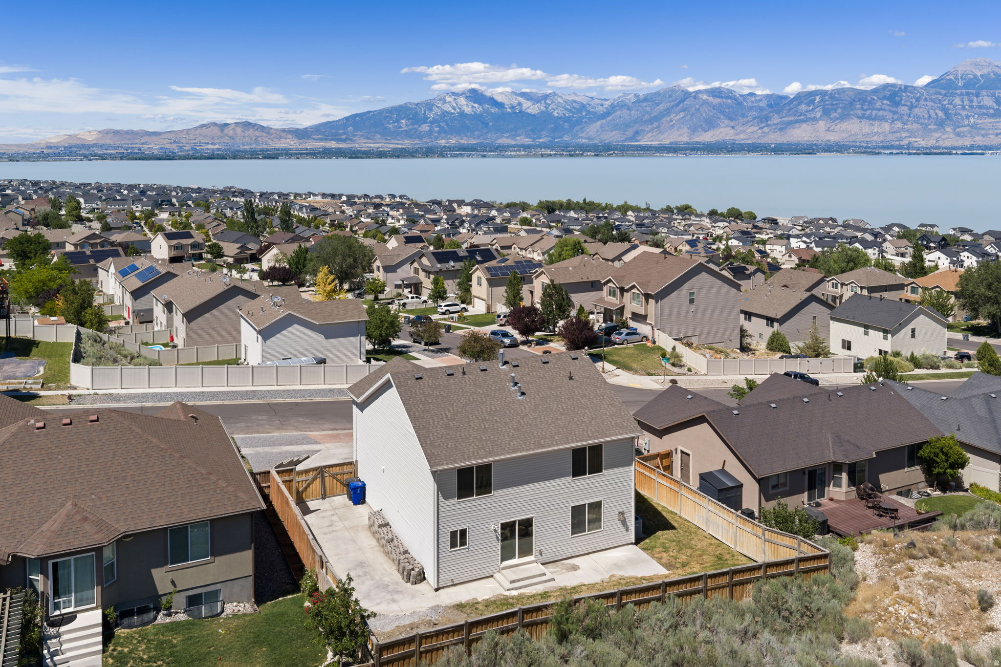 THE VILLAGES OF HAWKS LANDING - Residential