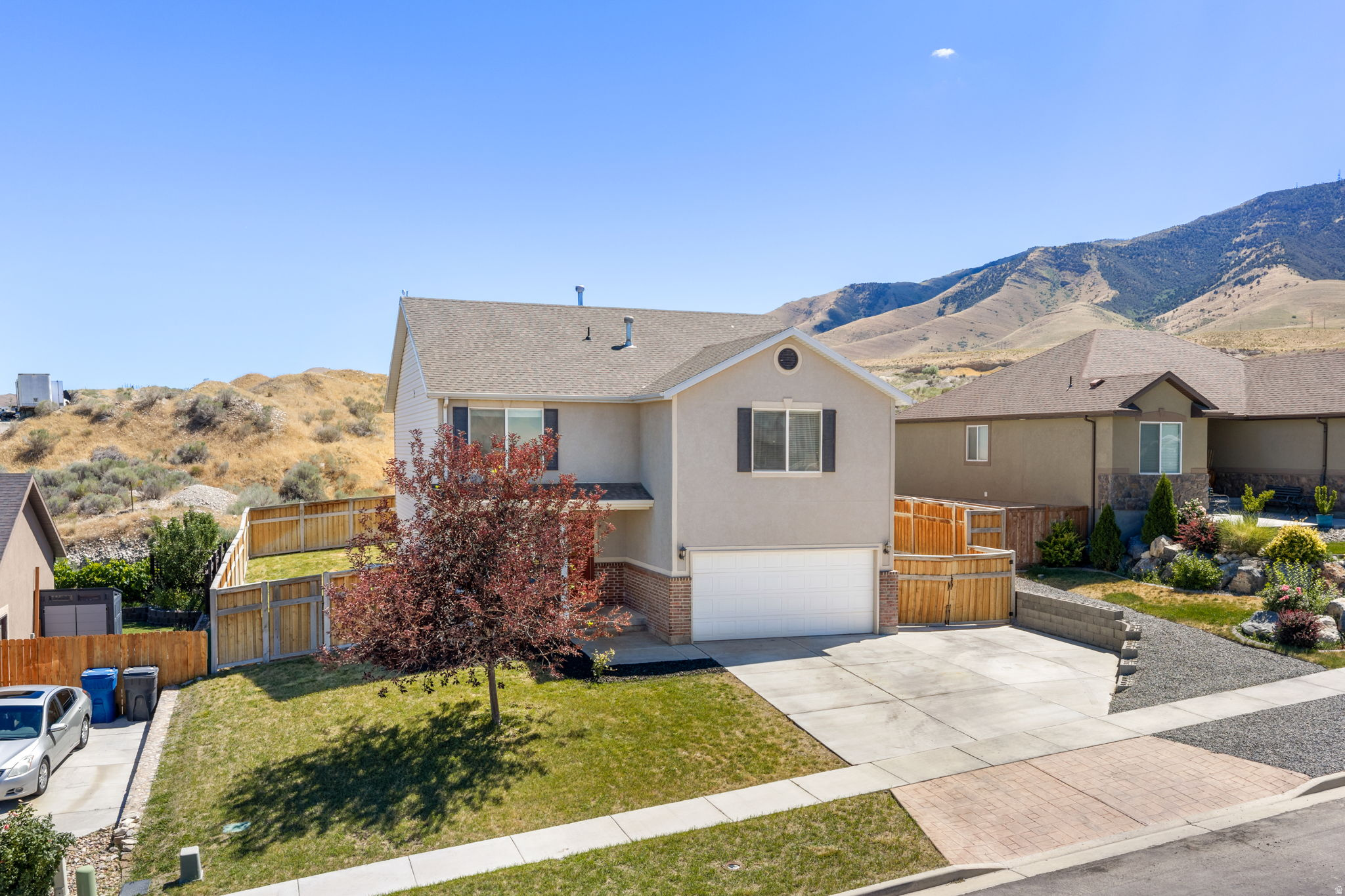 THE VILLAGES OF HAWKS LANDING - Residential