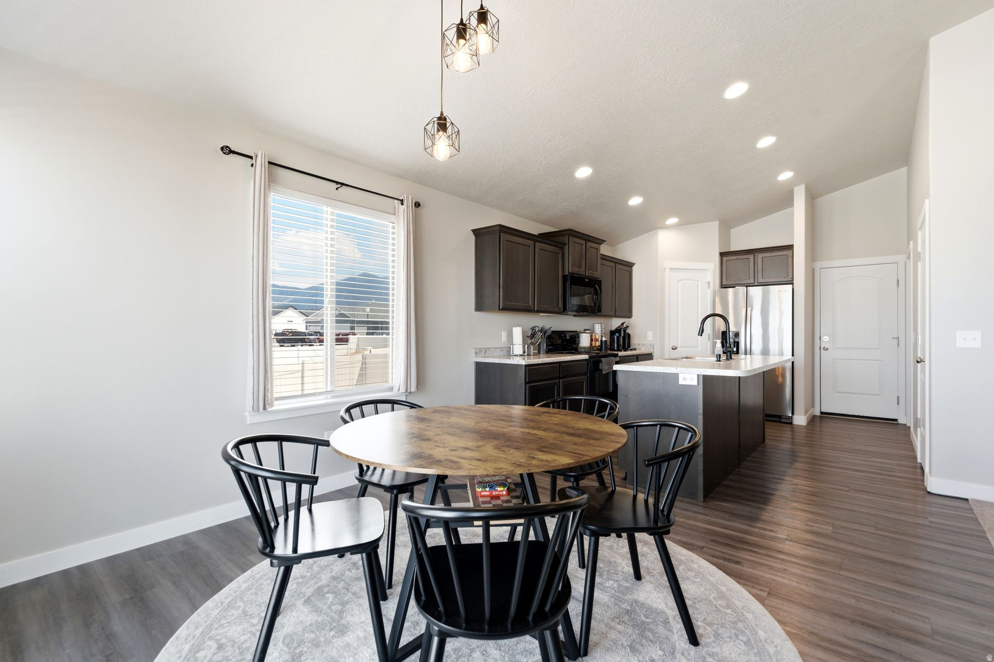 SUNSET ESTATES - Residential