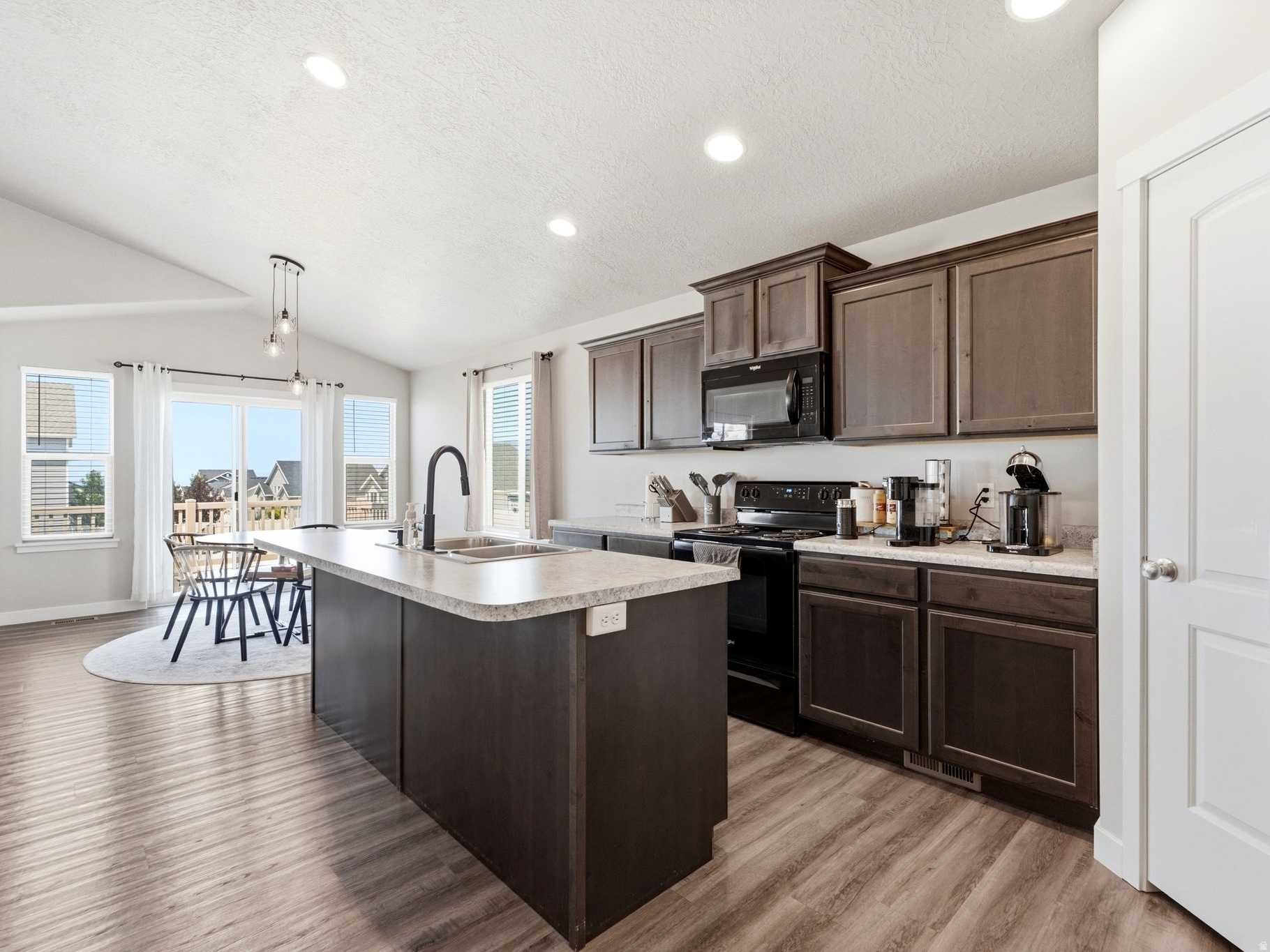 SUNSET ESTATES - Residential