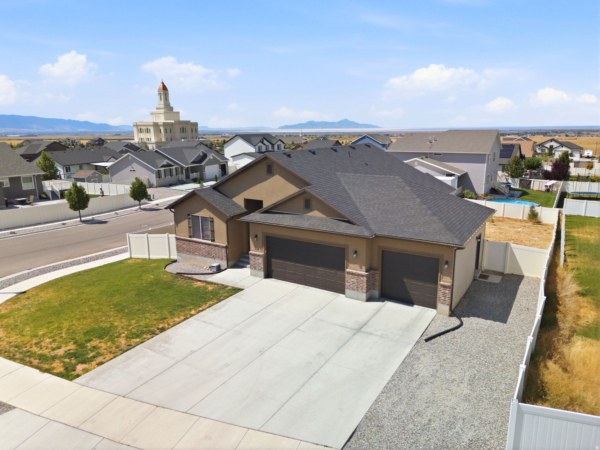 SUNSET ESTATES - Residential