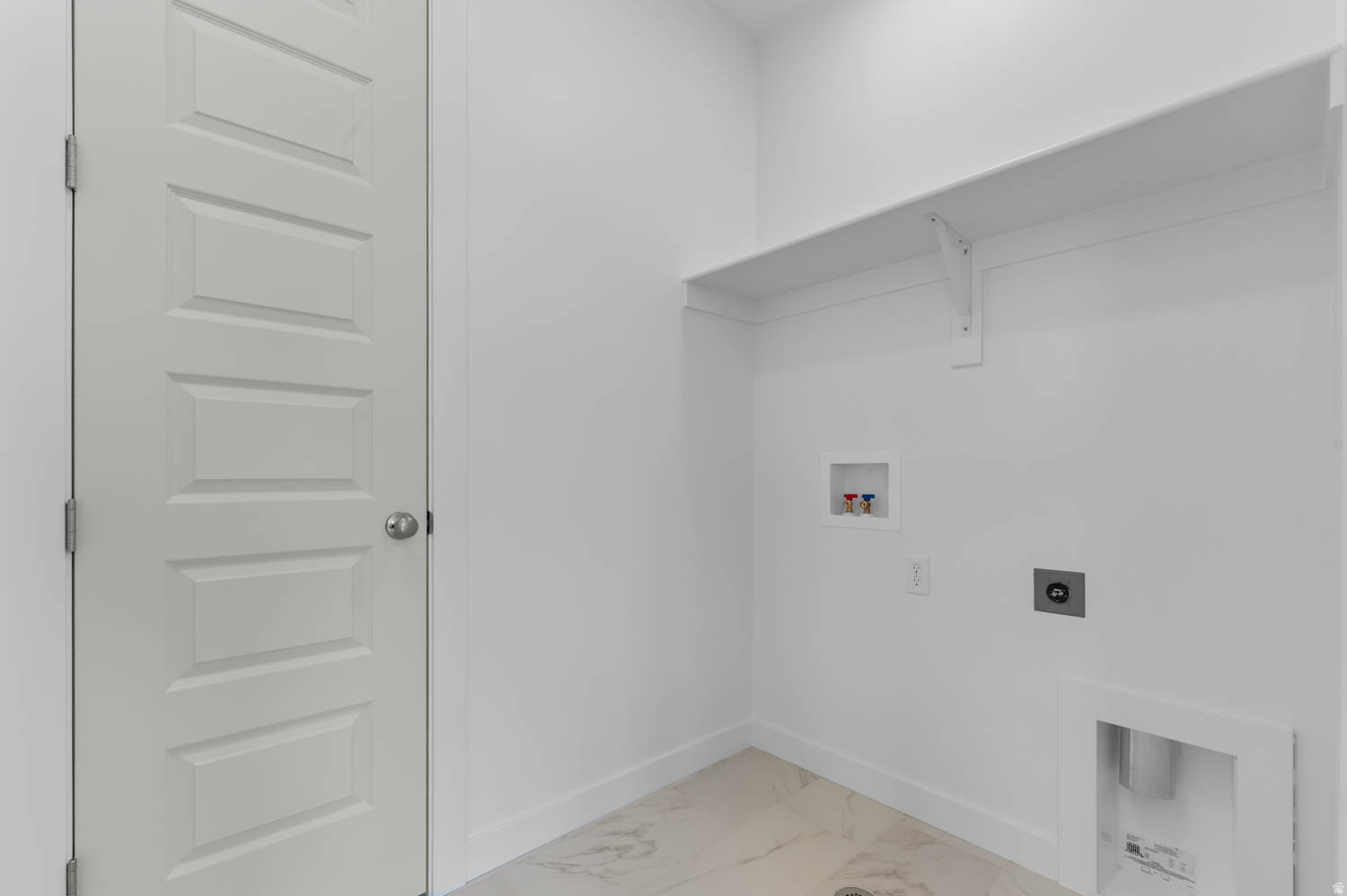 BROADVIEW SHORES COTTAGES 811 - Residential