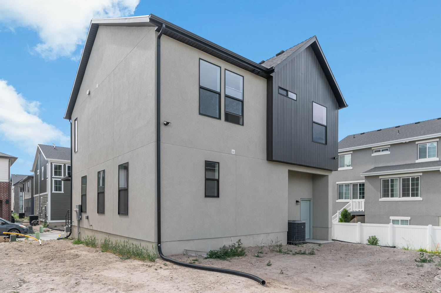 BROADVIEW SHORES COTTAGES 811 - Residential