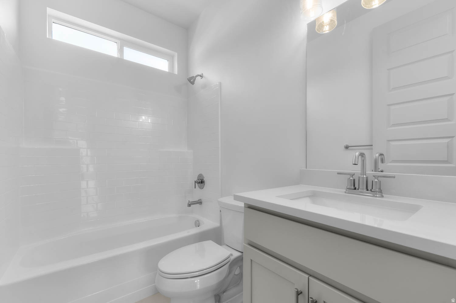 BROADVIEW SHORES COTTAGES 811 - Residential