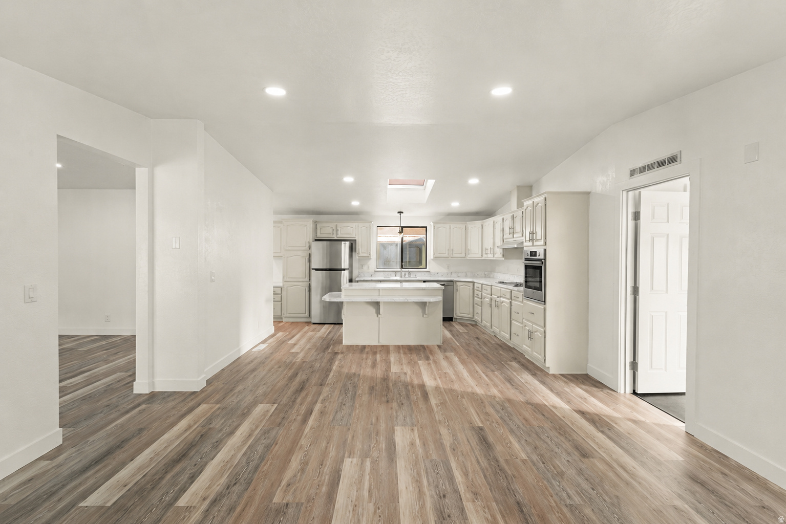 CAMBRIDGE PARK - Residential