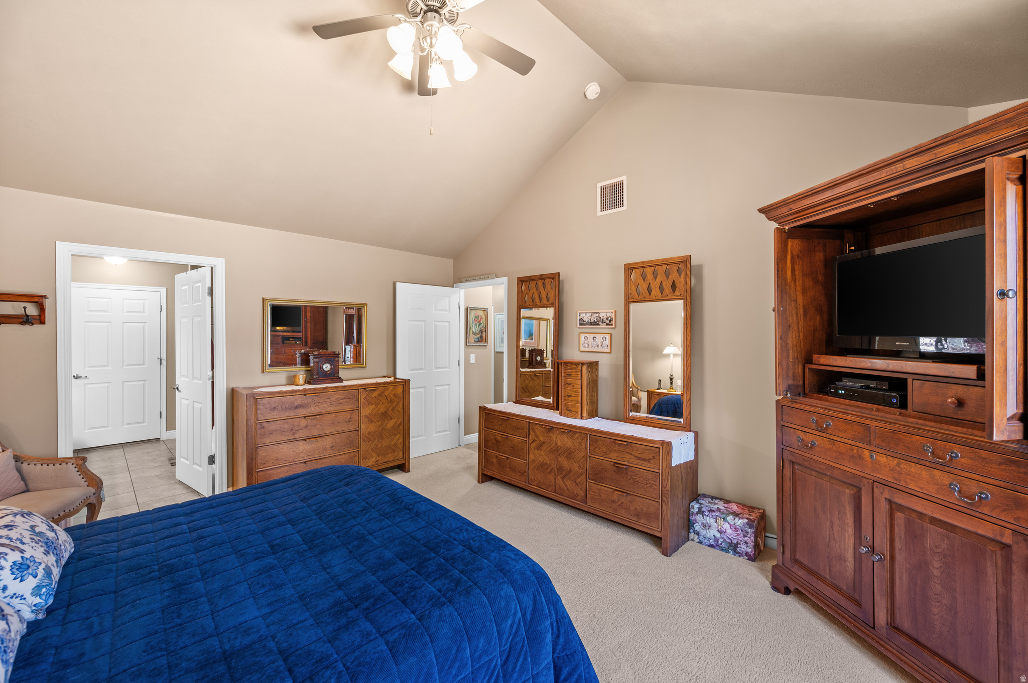 BRIDLEWOOD VILLAS - Residential