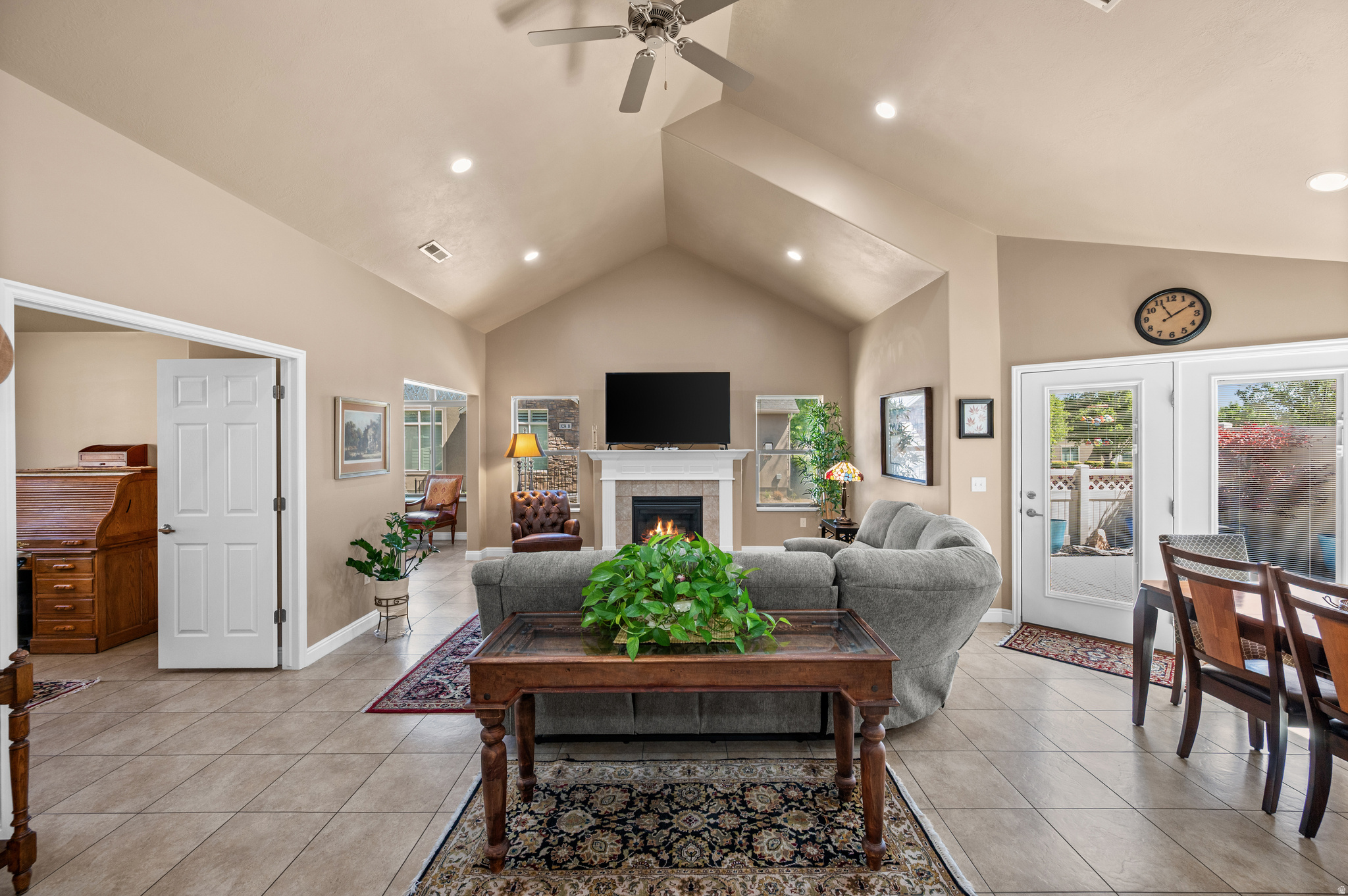 BRIDLEWOOD VILLAS - Residential