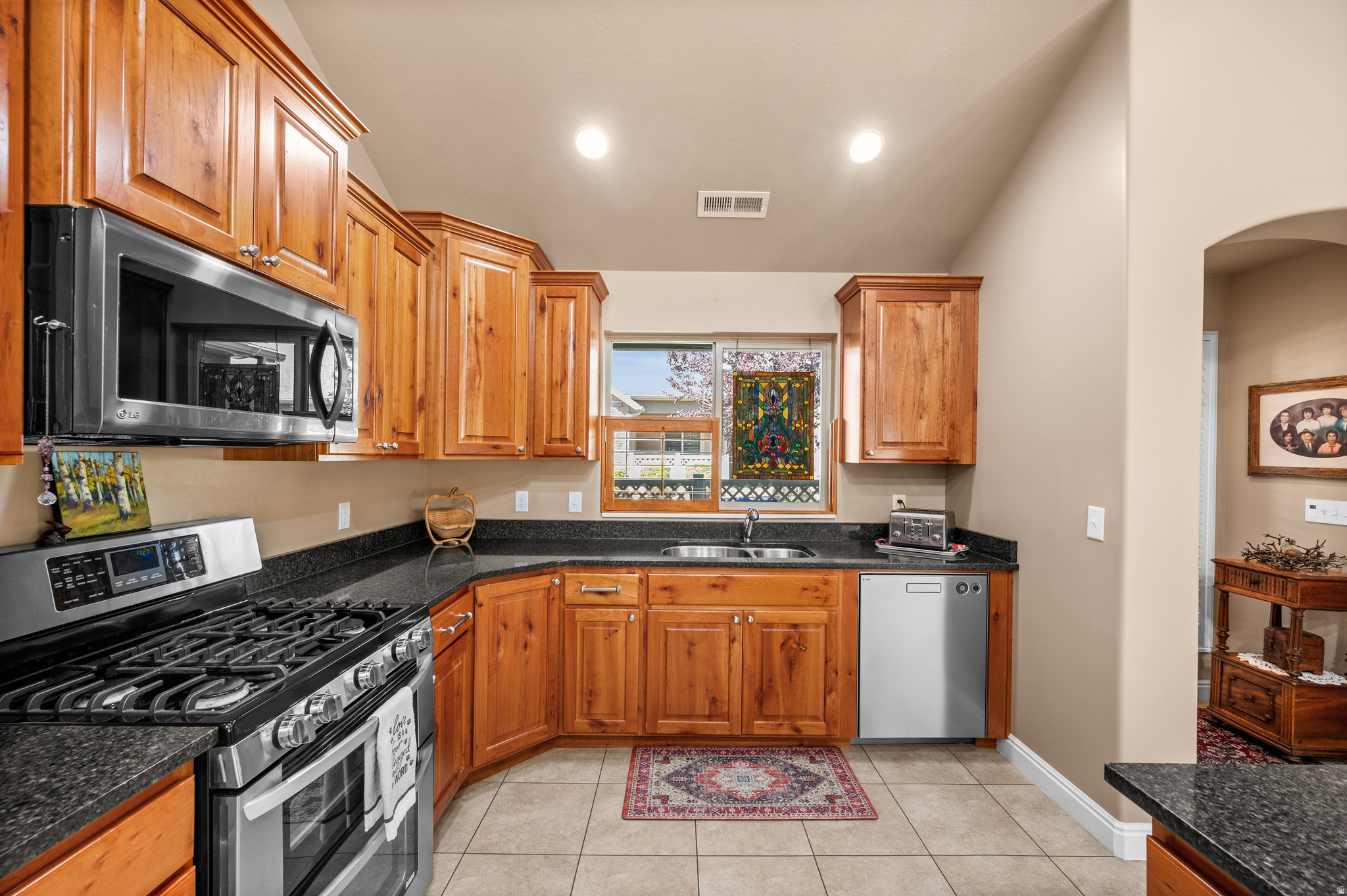 BRIDLEWOOD VILLAS - Residential