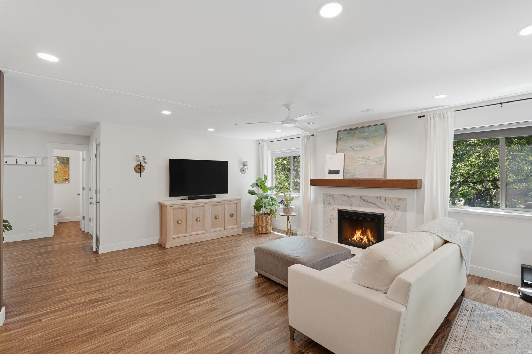 HODS HOLLOW - Residential