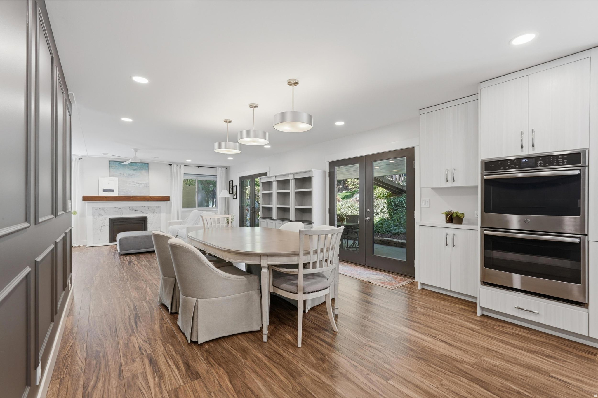 HODS HOLLOW - Residential