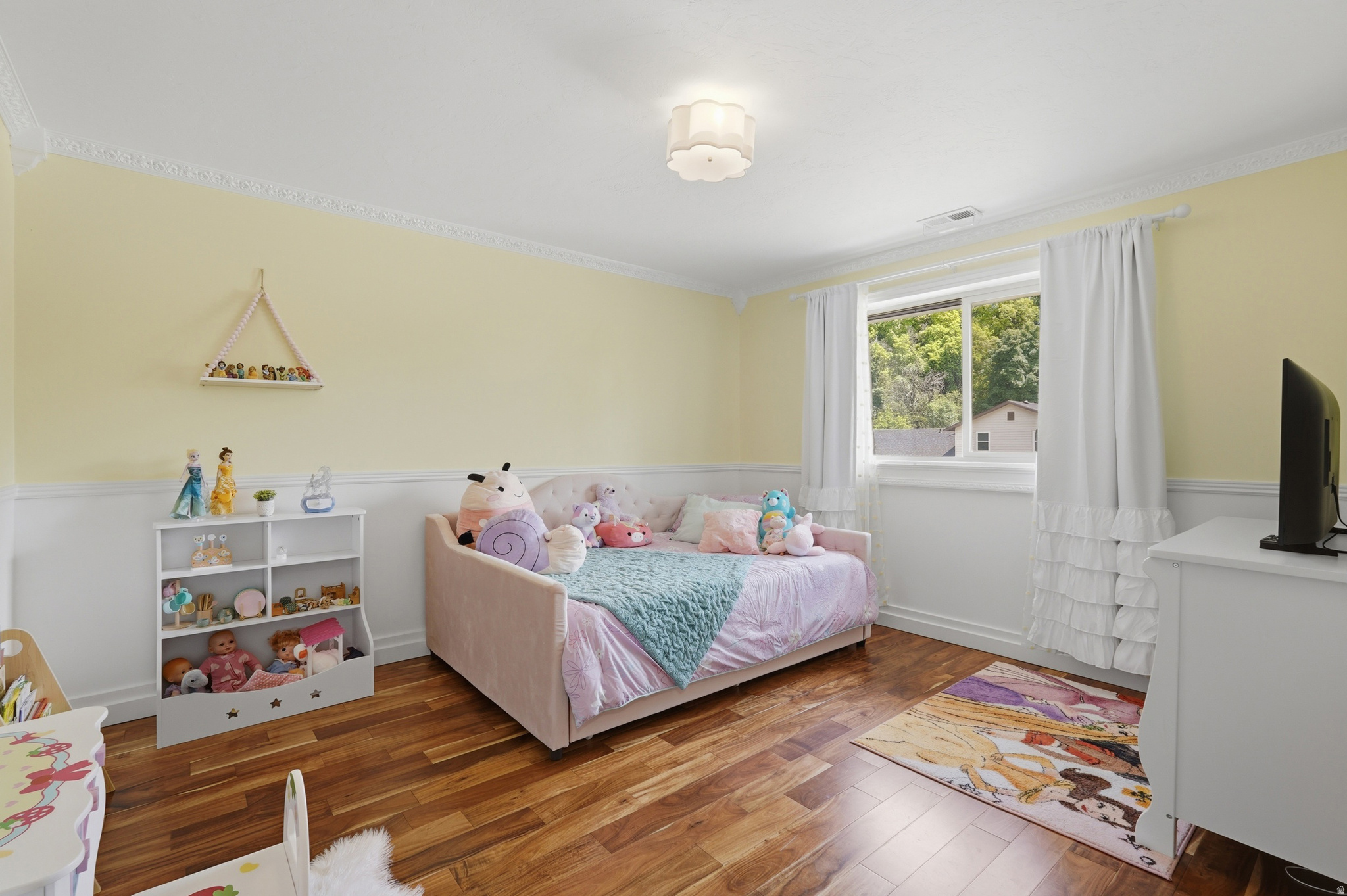 HODS HOLLOW - Residential