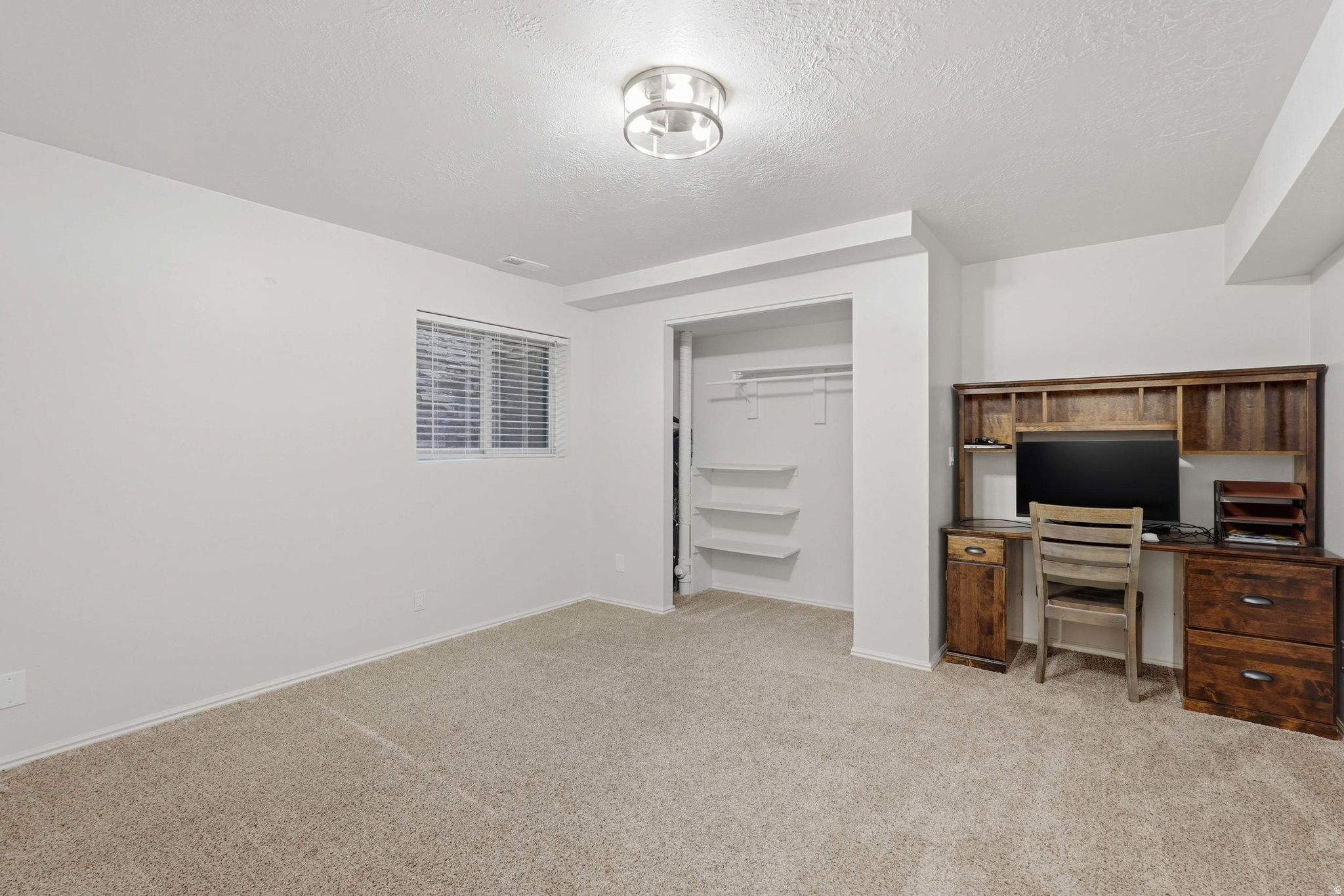 HODS HOLLOW - Residential