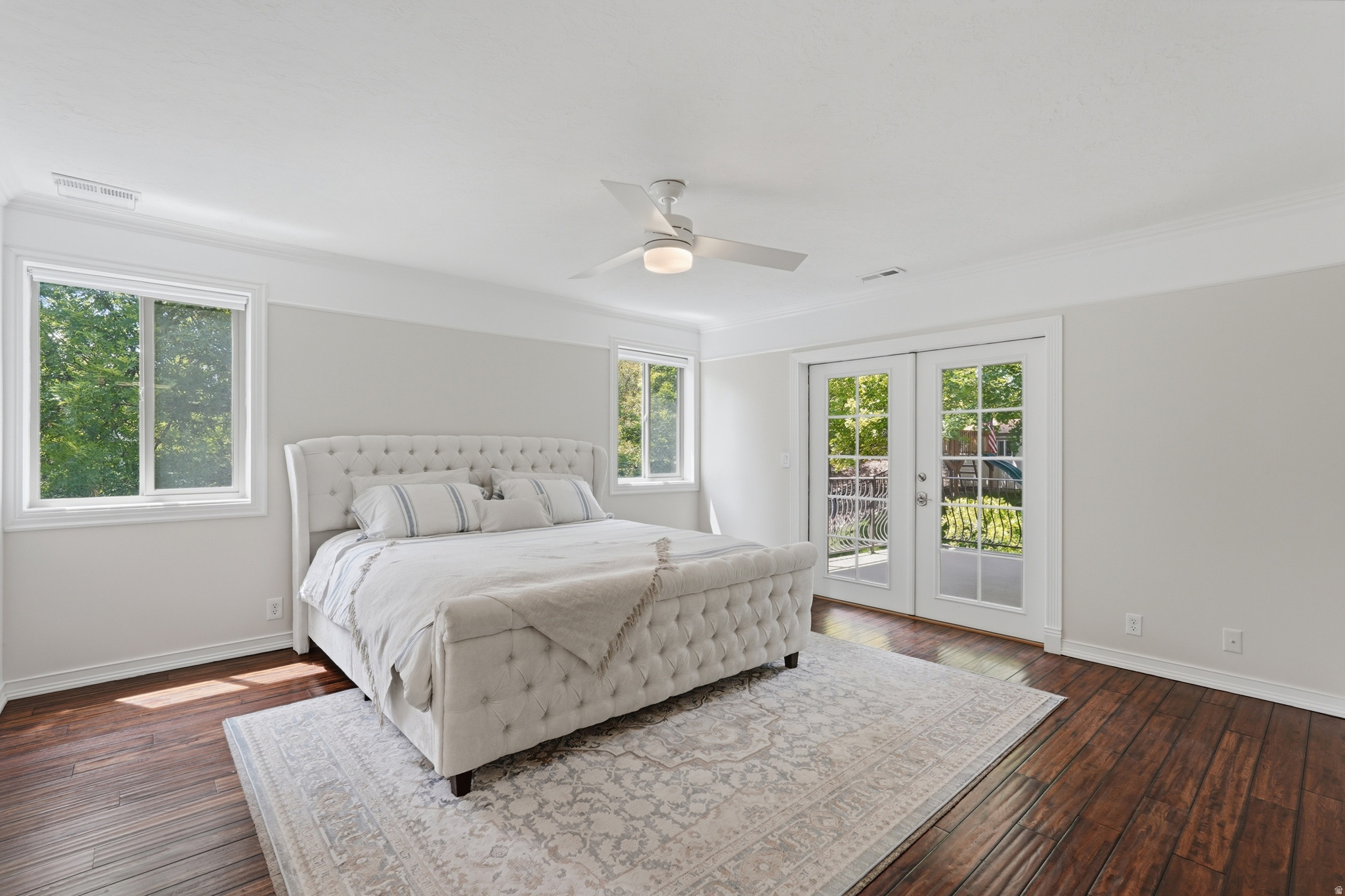 HODS HOLLOW - Residential