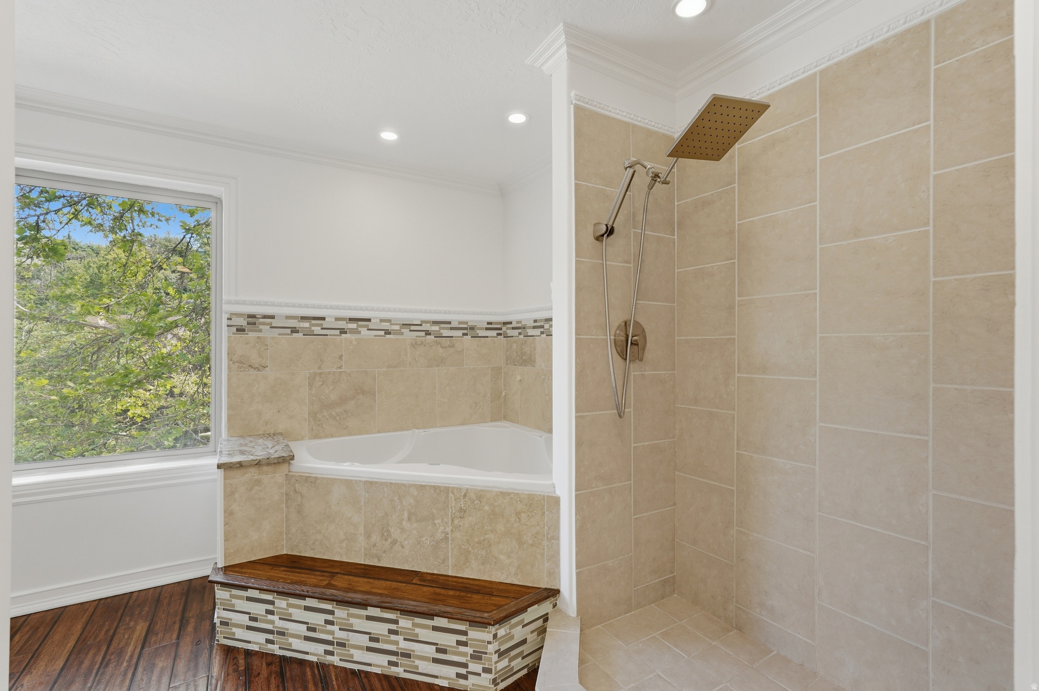 HODS HOLLOW - Residential