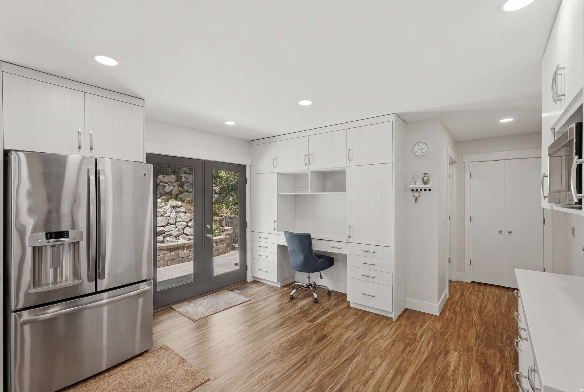 HODS HOLLOW - Residential