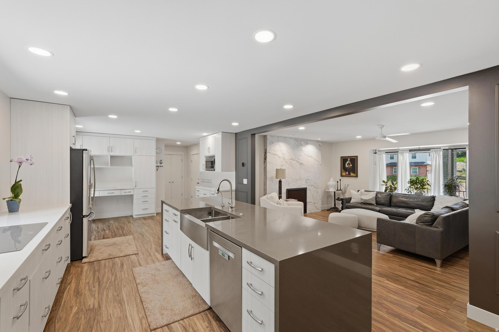 HODS HOLLOW - Residential