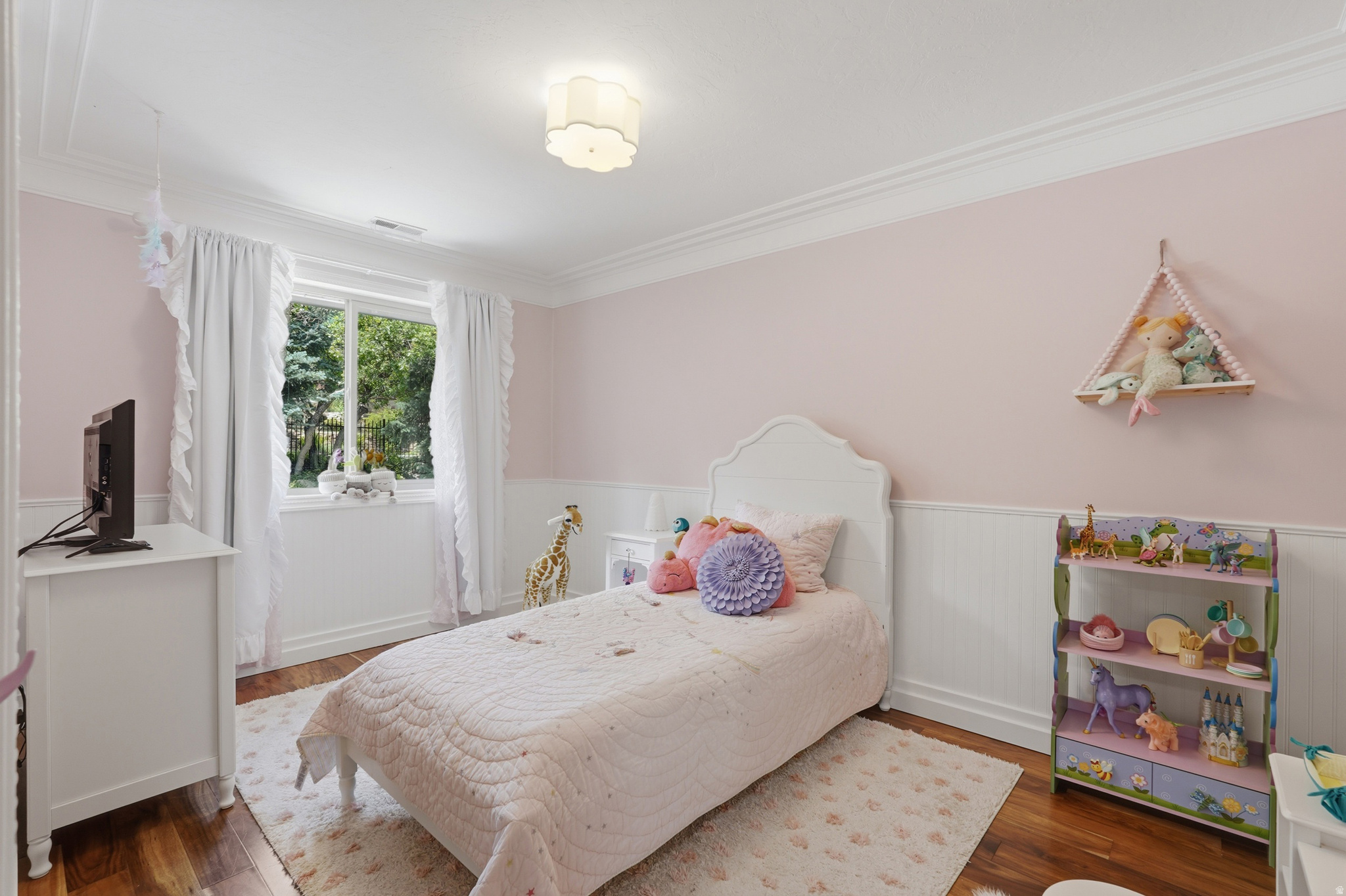 HODS HOLLOW - Residential