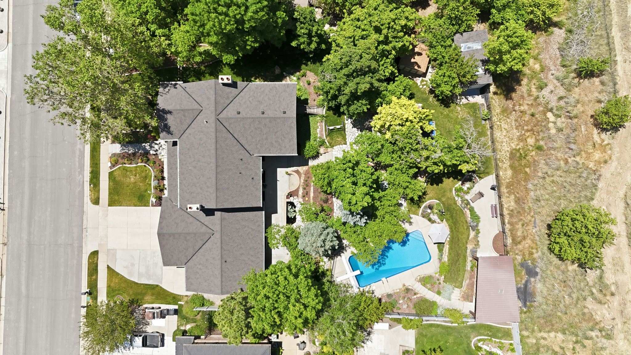 HODS HOLLOW - Residential
