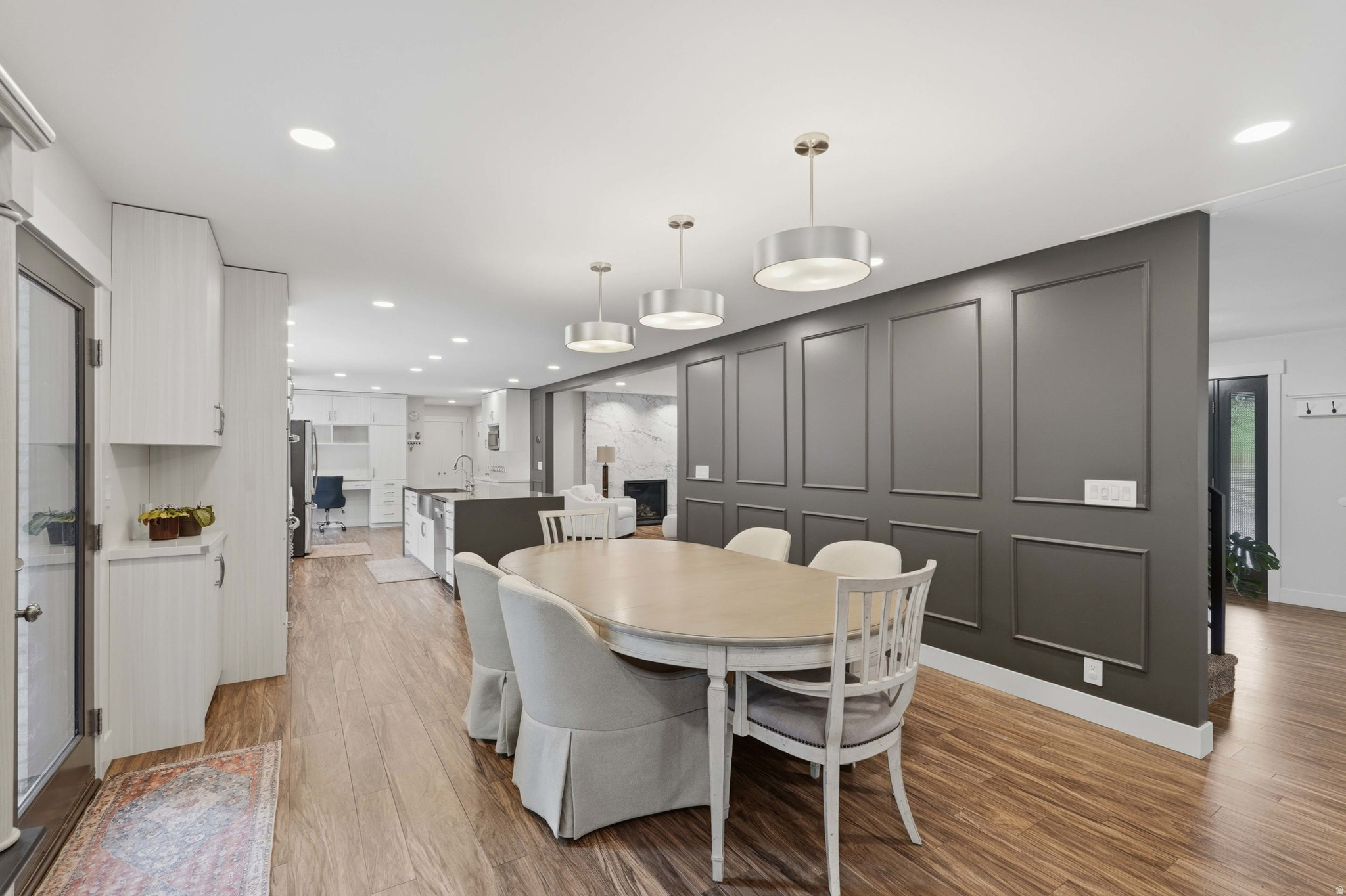 HODS HOLLOW - Residential