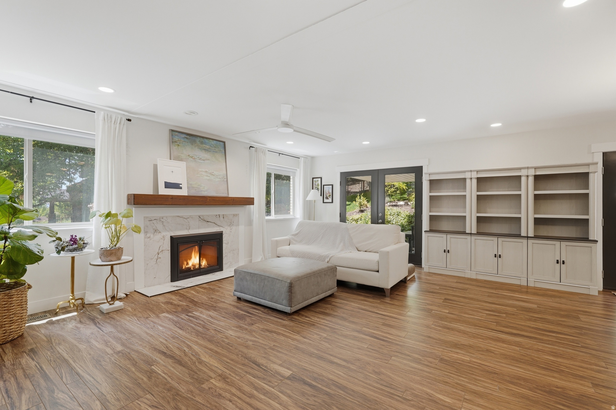 HODS HOLLOW - Residential