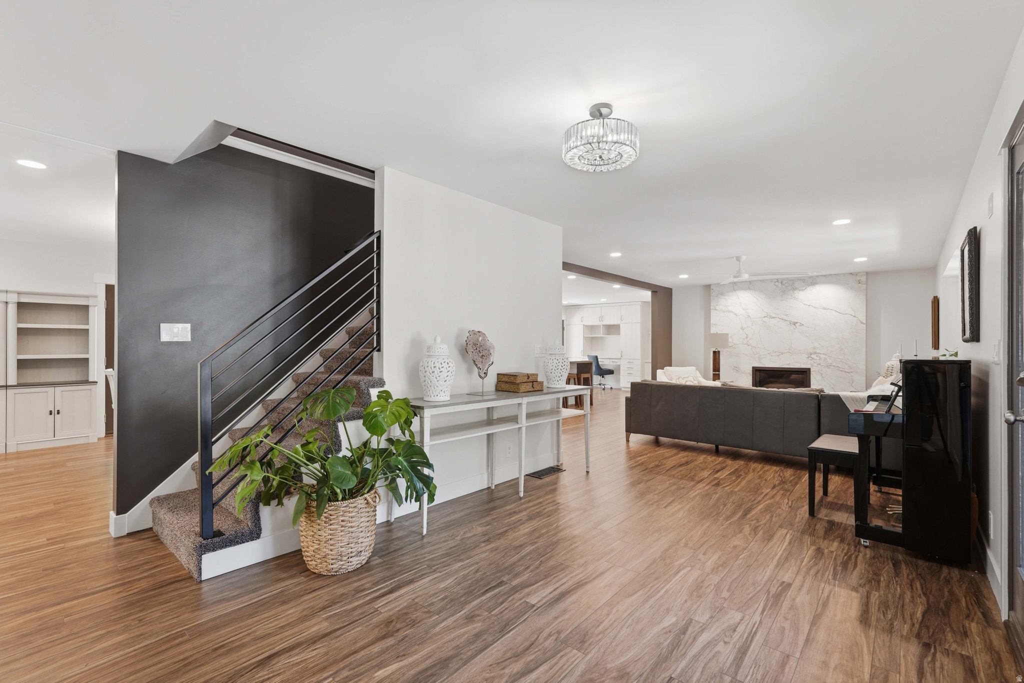 HODS HOLLOW - Residential