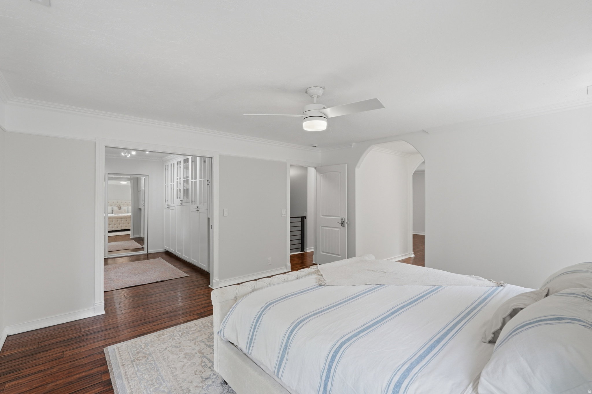 HODS HOLLOW - Residential