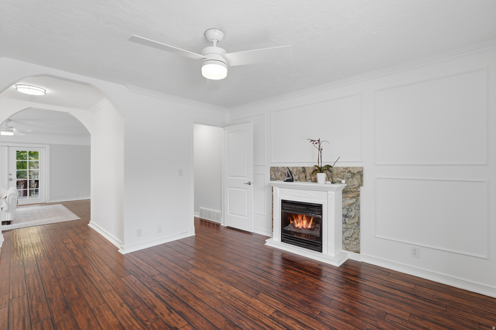 HODS HOLLOW - Residential