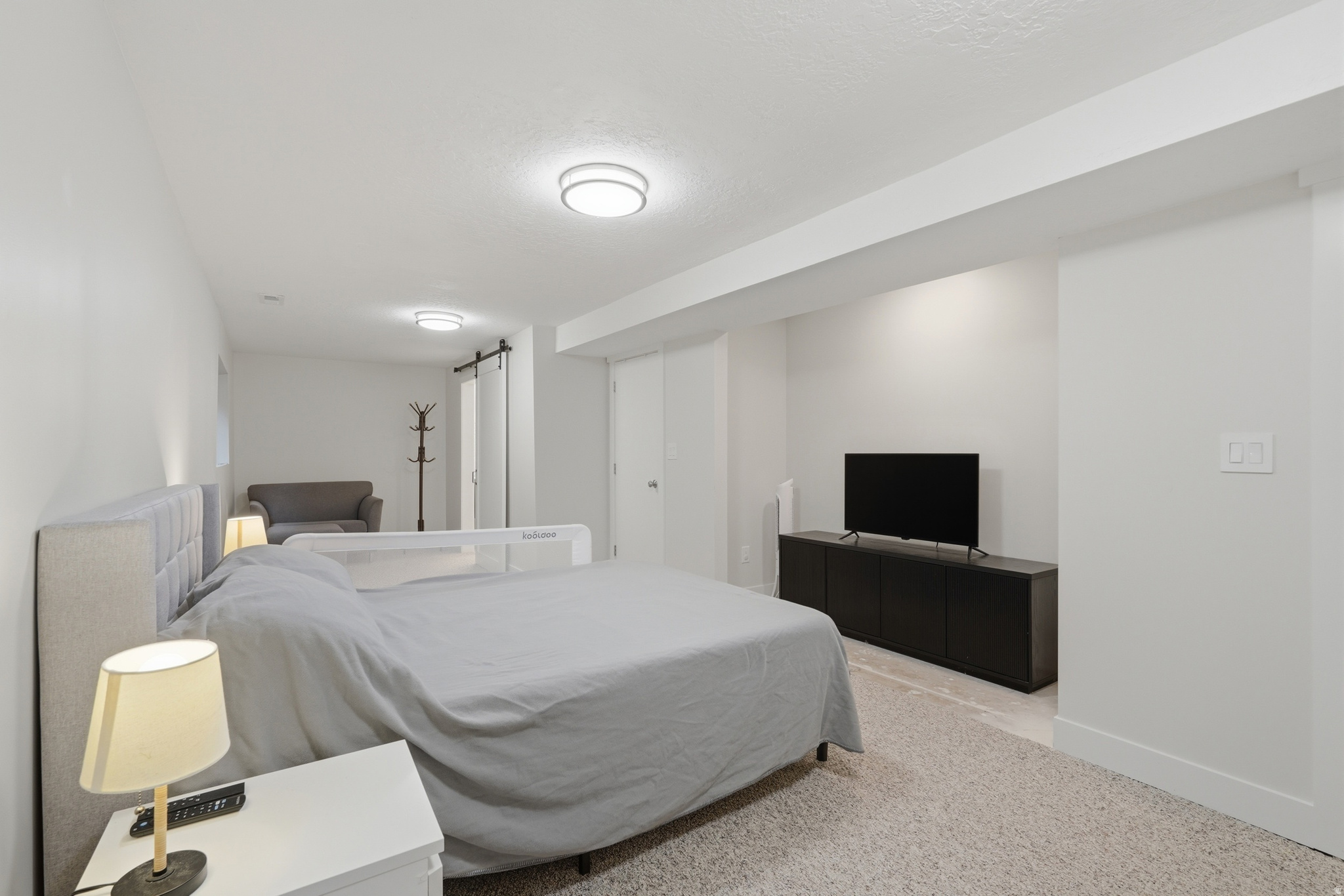 HODS HOLLOW - Residential