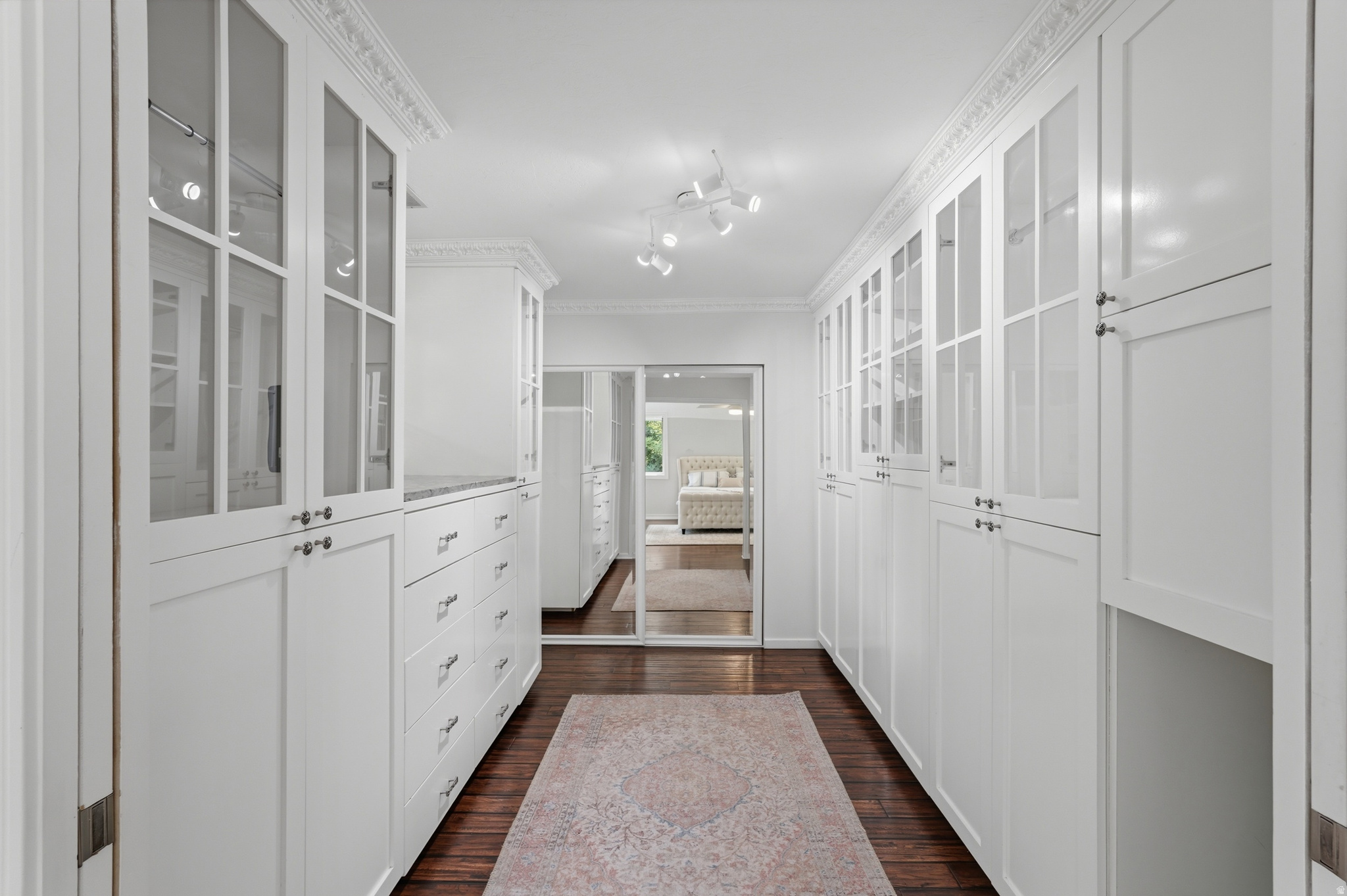 HODS HOLLOW - Residential
