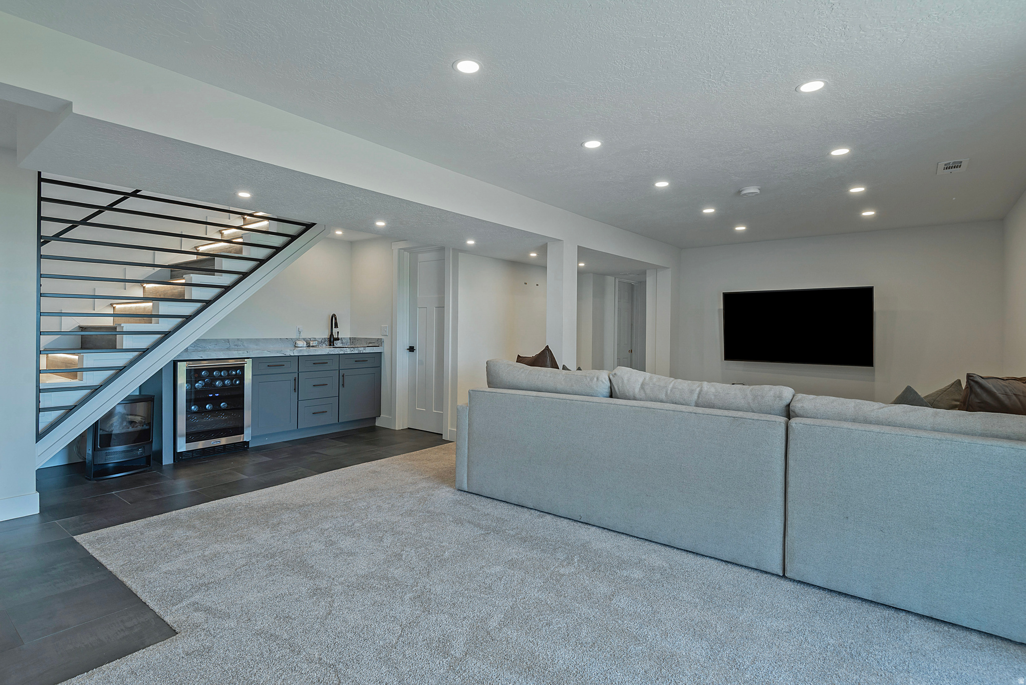 INTERLAKEN - Residential