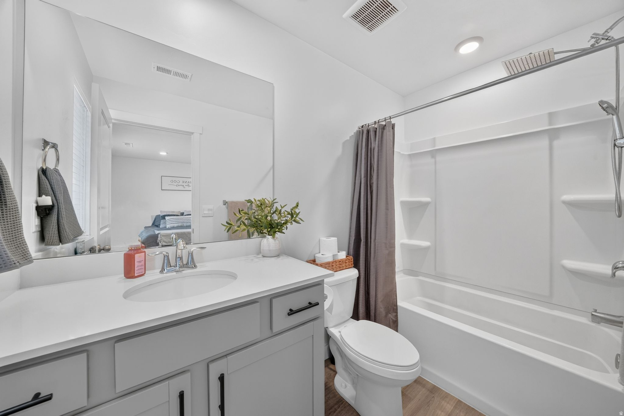 EAGLE POINT - Residential