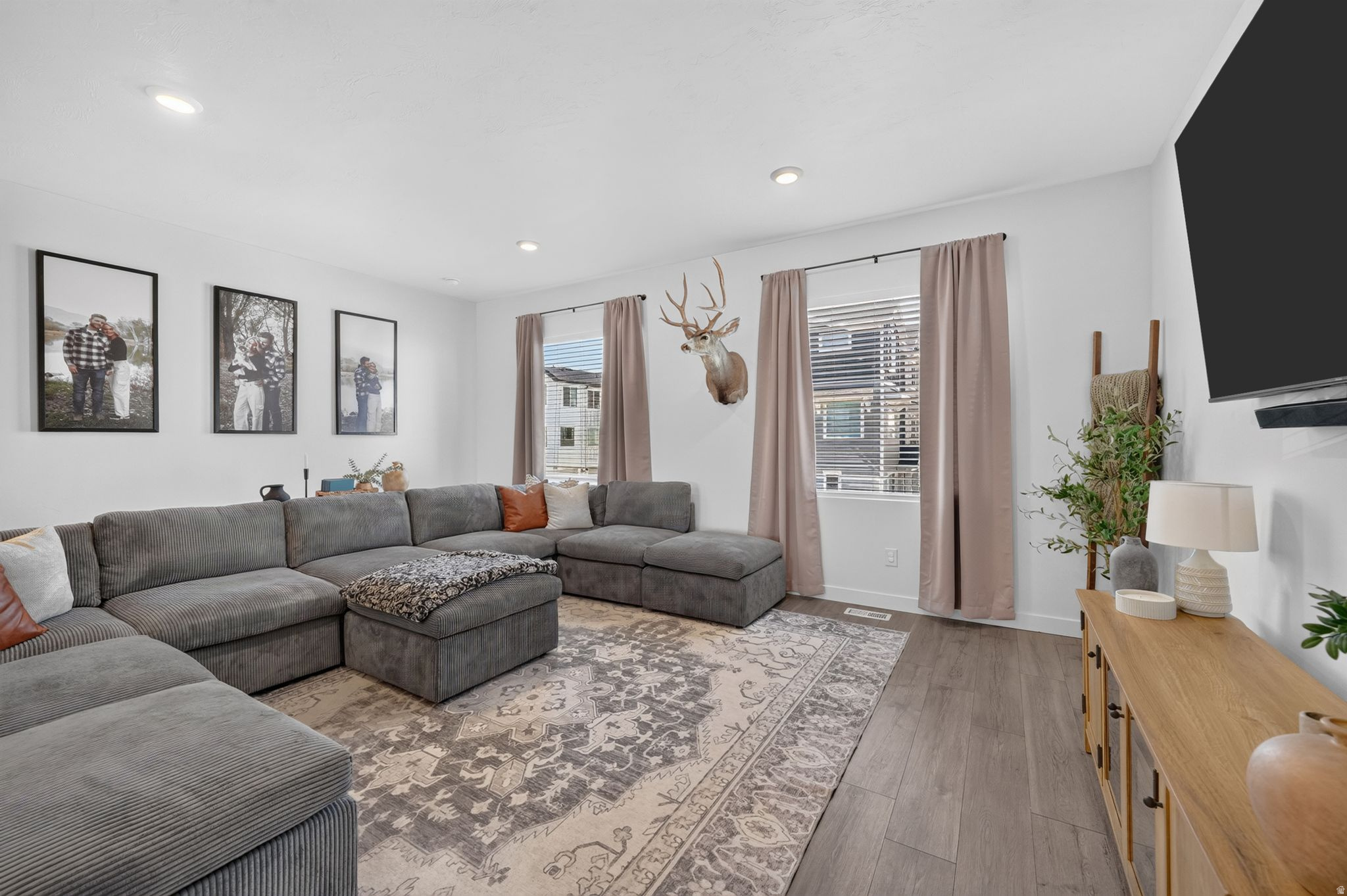 EAGLE POINT - Residential