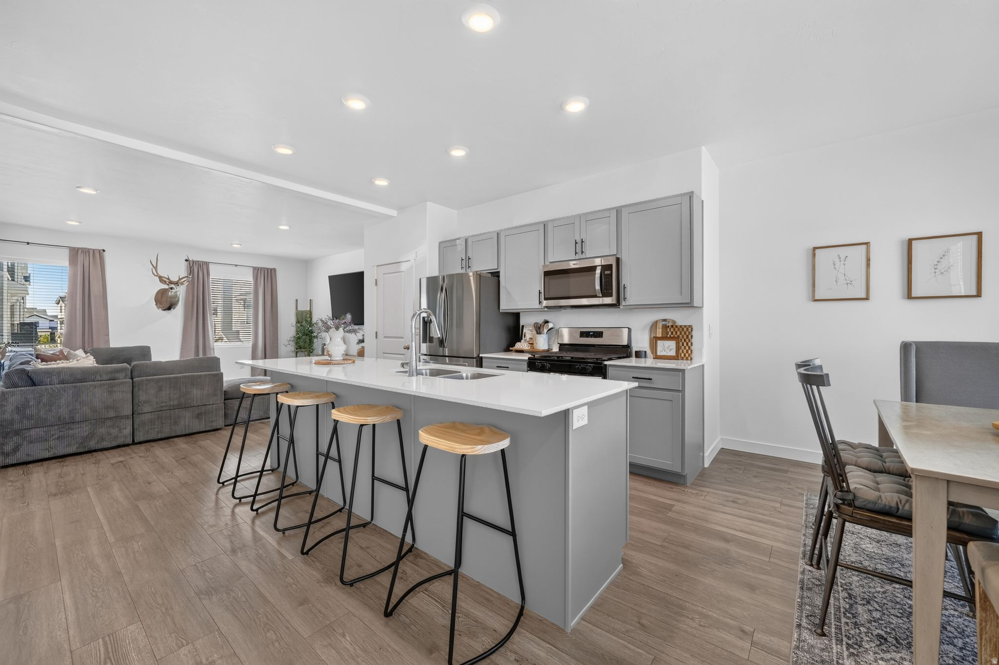 EAGLE POINT - Residential
