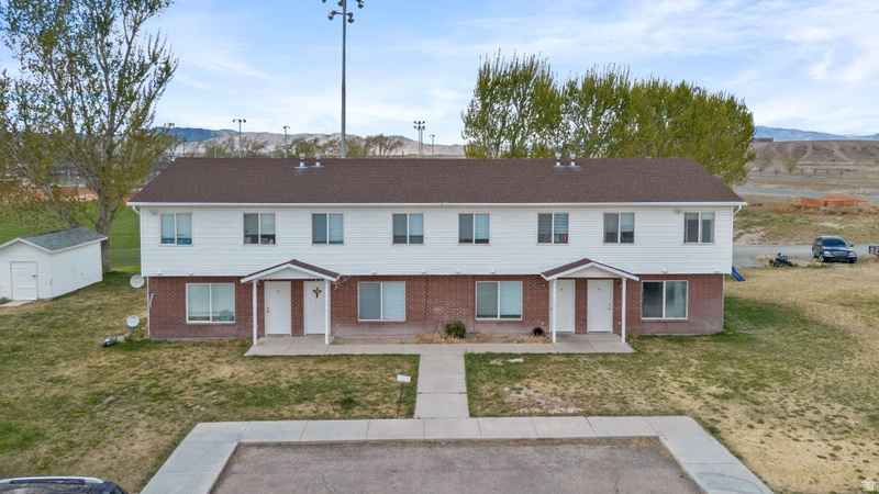 TIPPETTS TOWNHOMES P U D - Residential