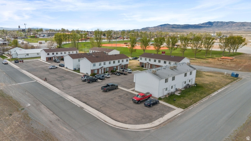 TIPPETTS TOWNHOMES P U D - Residential