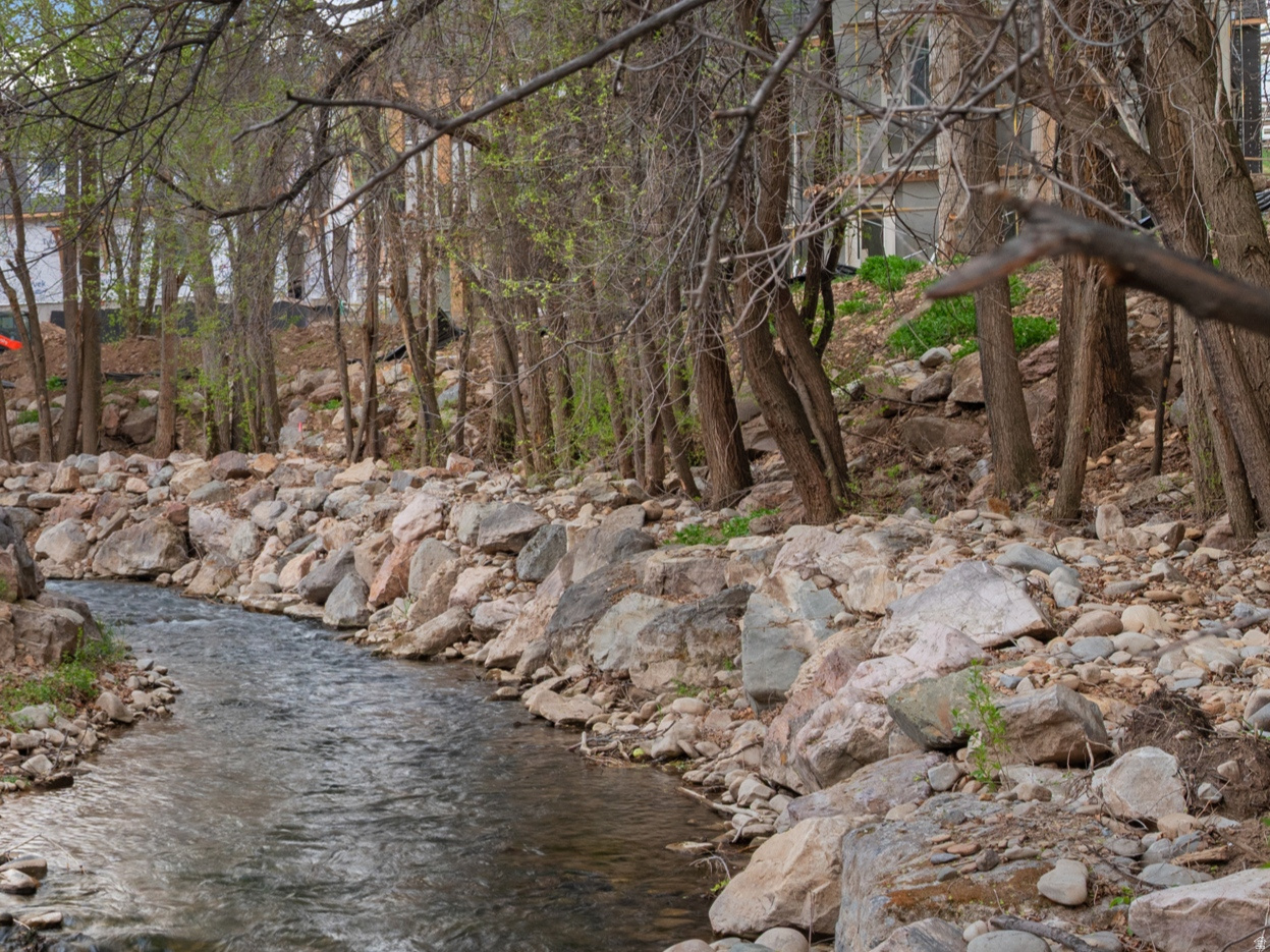 CREEKSIDE LANE - Land
