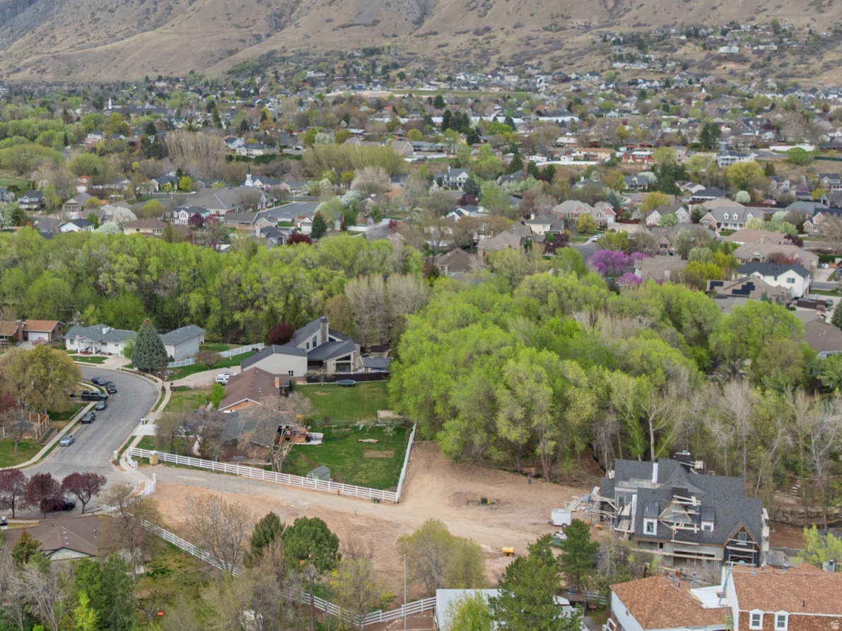 CREEKSIDE LANE - Land