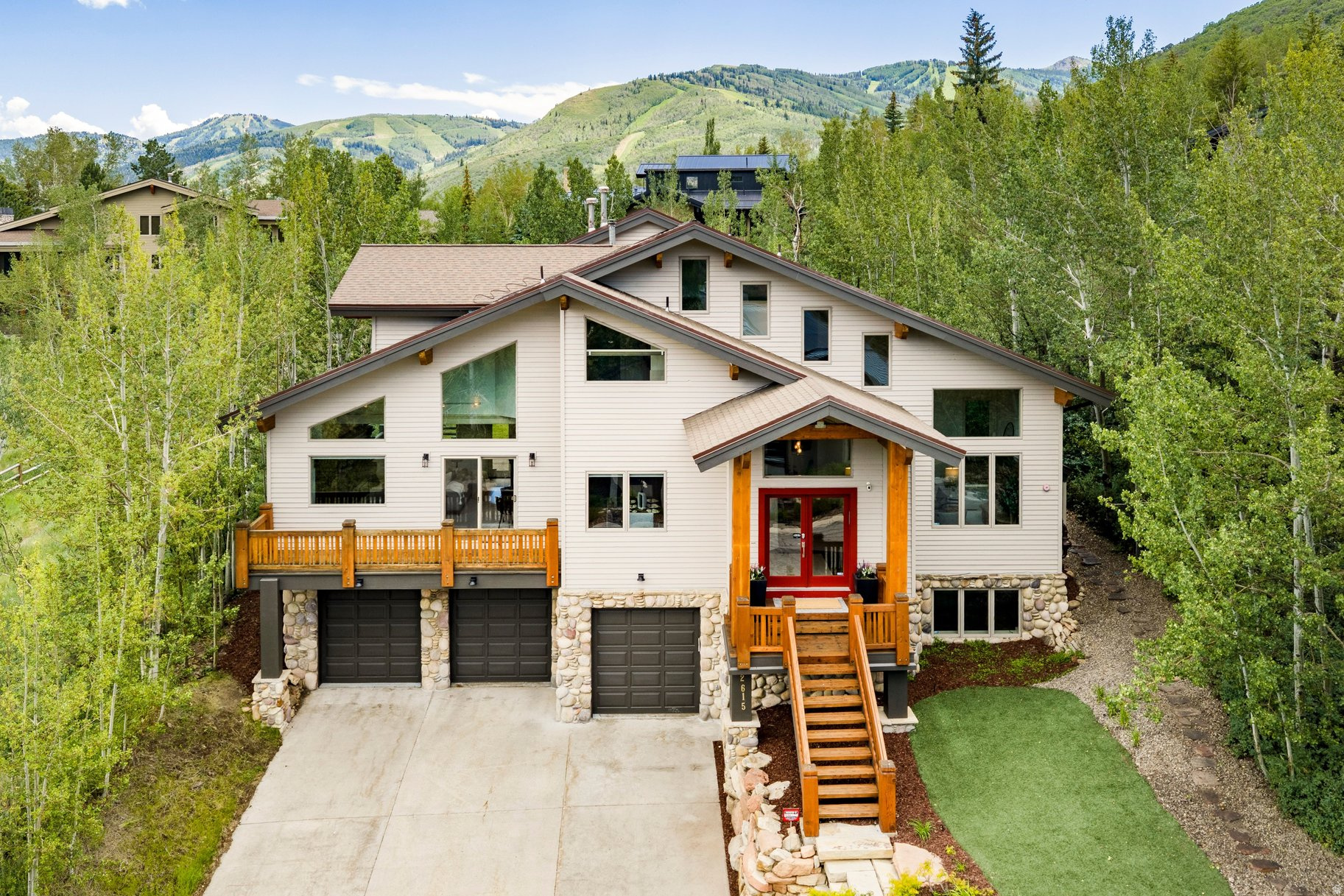 ASPEN SPRINGS RANCH - Residential