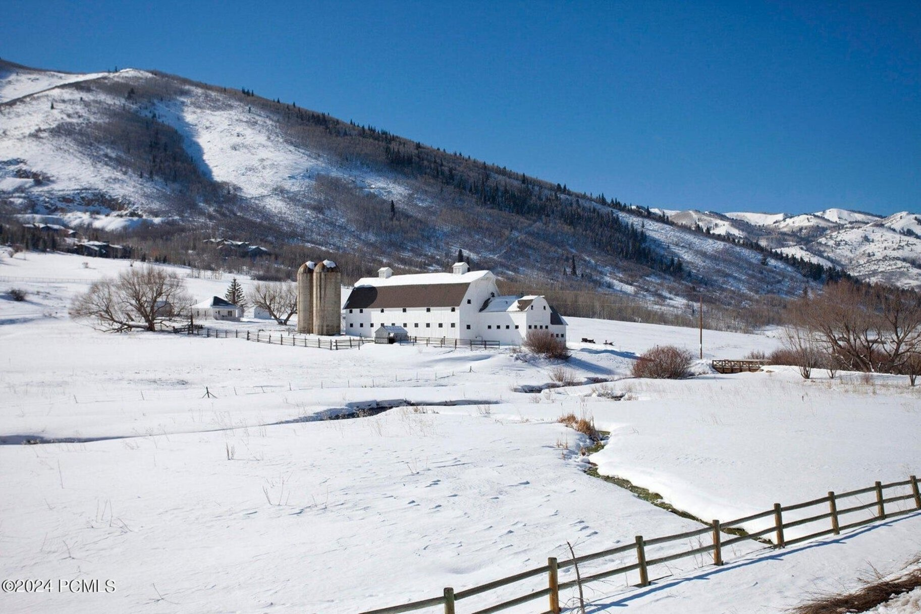 ASPEN SPRINGS RANCH - Residential