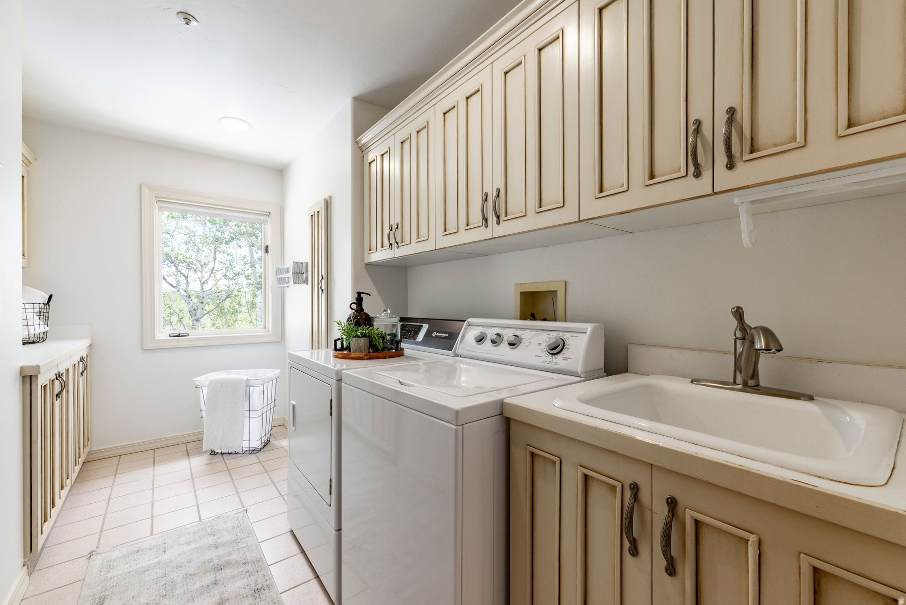 ASPEN SPRINGS RANCH - Residential
