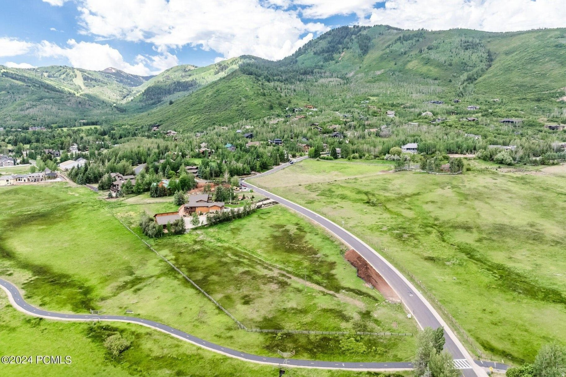 ASPEN SPRINGS RANCH - Residential