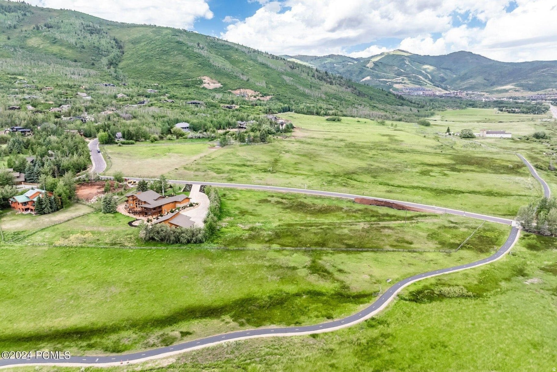 ASPEN SPRINGS RANCH - Residential